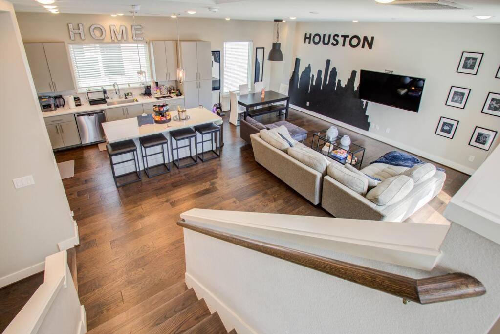 Cozy Downtown Modern Townhome Houston