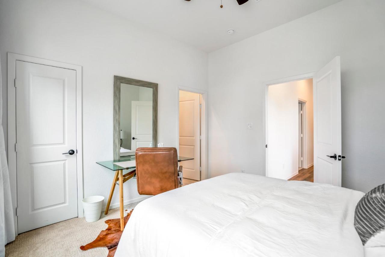 Luxury Gated 4bds 3 Full Baths 5 Tvs King 7min To Downtown *