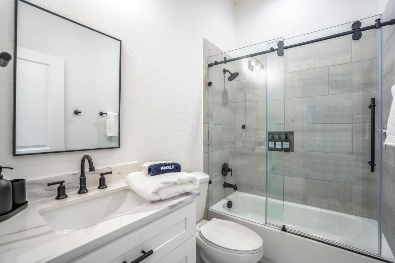 Luxury Gated 4bds 3 Full Baths 5 Tvs King 7min To Downtown *