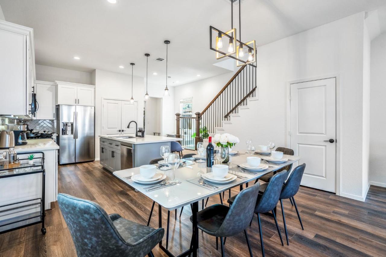 Luxury Gated 4bds 3 Full Baths 5 Tvs King 7min To Downtown *