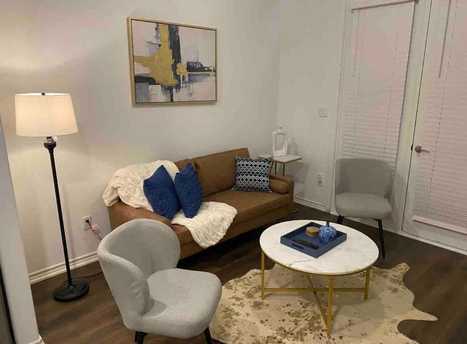 Urban Chic Living Minutes To I-45 And I-610 #b Villa