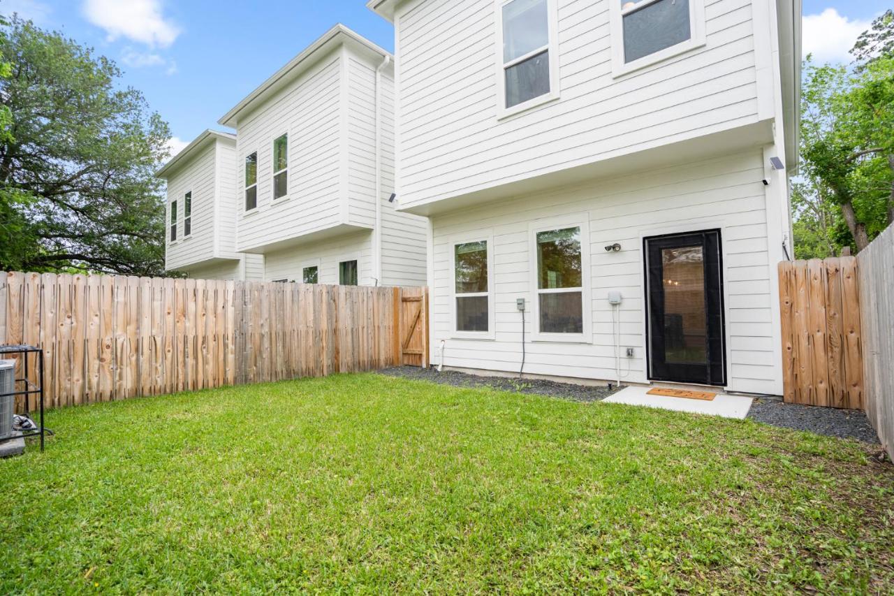 Luxury Gated 4bds 3 Full Baths 5 Tvs King 7min To Downtown Holiday home