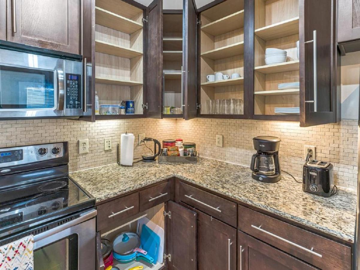 Elegant 2br Ideal For Long Term Houston