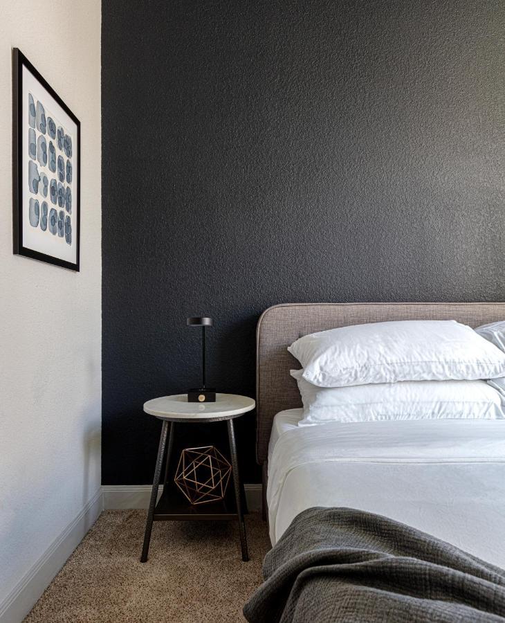 Apartment Locale At The Galleria - *