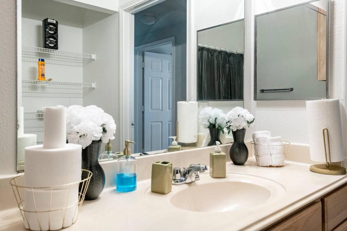 Homestay Modern Chic Private Chambers Houston