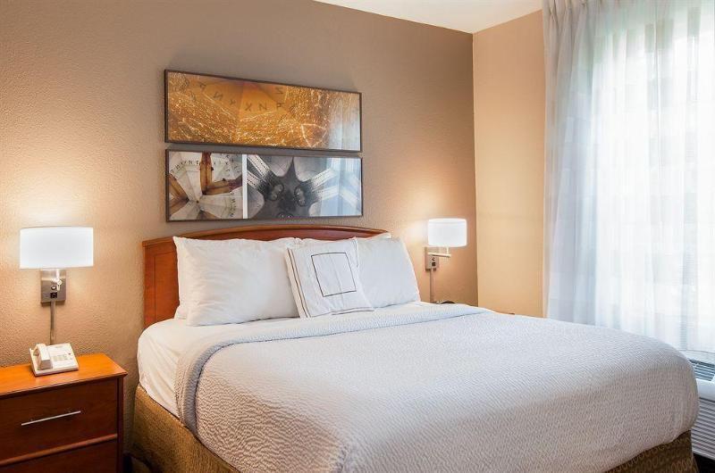 Hotel Towneplace Northwest 3*