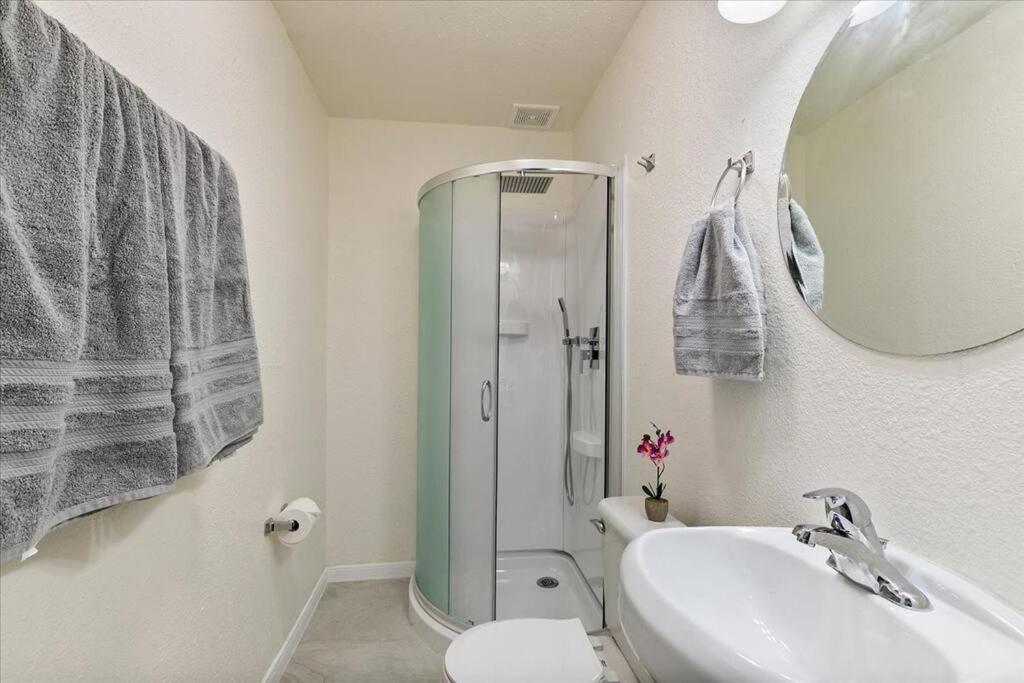 Lucky House - Tranquility In The Middle Of - Tv In Every - 300 M2 Holiday home