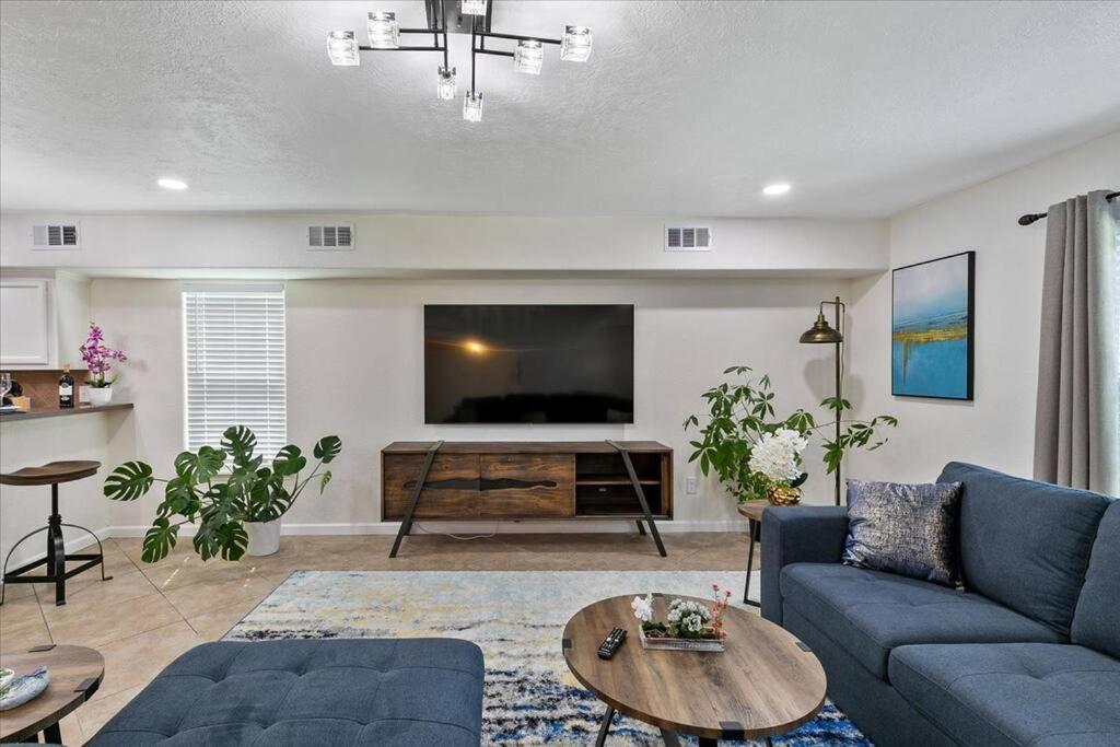 Lucky House - Tranquility In The Middle Of - Tv In Every - 300 M2 Holiday home Houston