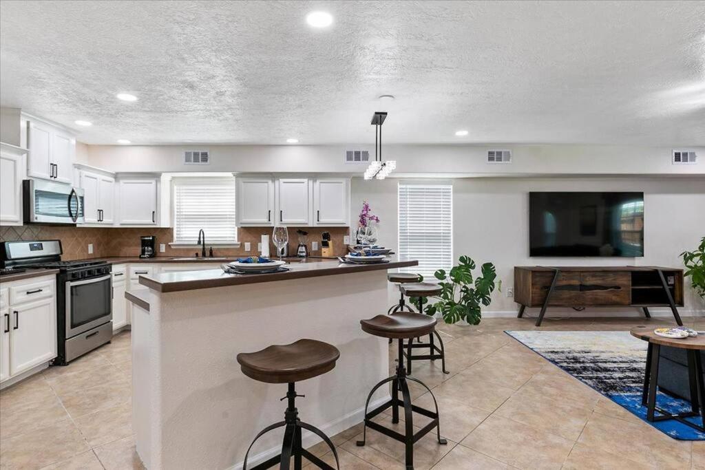 Lucky House - Tranquility In The Middle Of - Tv In Every - 300 M2 Holiday home