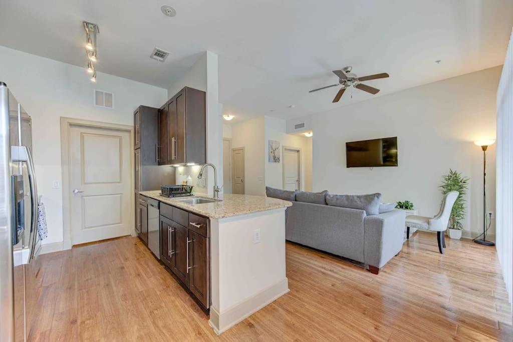Cozy Nrg Pool,wi-fi, Free Parking, Petsok! Apartment *