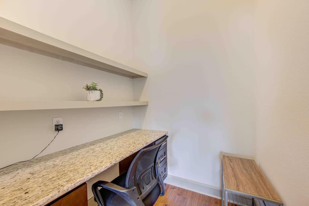 Apartment Cozy Nrg Pool,wi-fi, Free Parking, Petsok! Houston