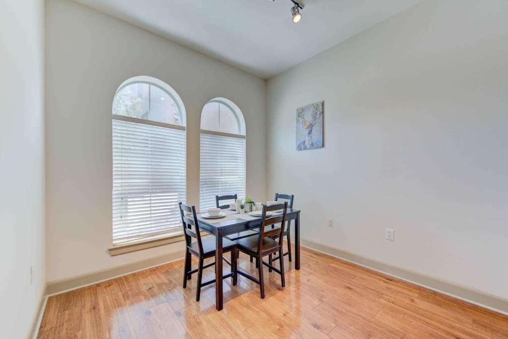 Cozy Nrg Pool,wi-fi, Free Parking, Petsok! Apartment