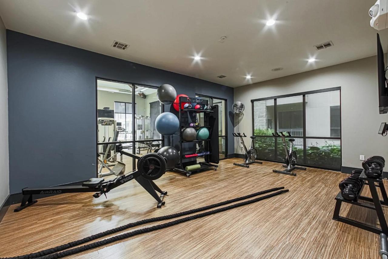 Apartment Urban Oasis Your Perfect Getaway In The Heart Of Downtown! *