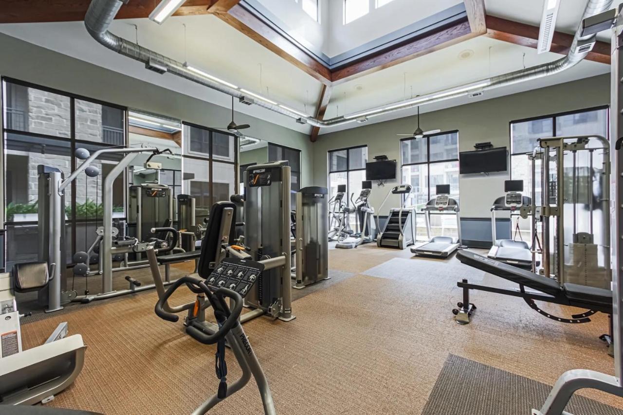 Apartment Urban Oasis Your Perfect Getaway In The Heart Of Downtown!