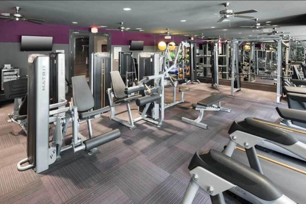 Enchanting Luxury 2/2 Amenities * Houston