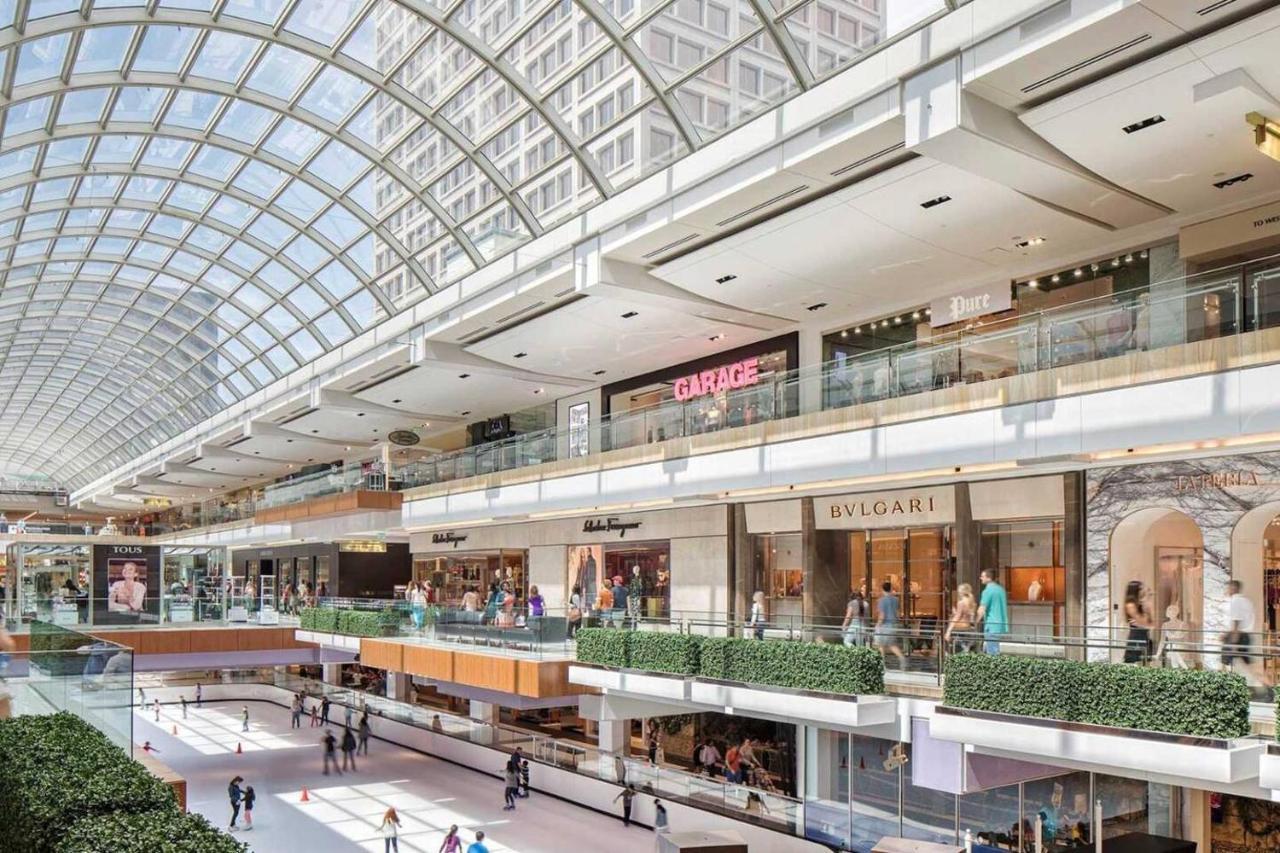 Modern And Comfy In Post Oak Galleria *