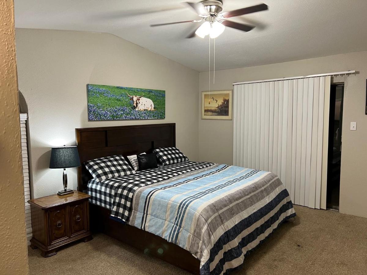 Apartment Beautiful 1-bedroom Townhome With Amenities