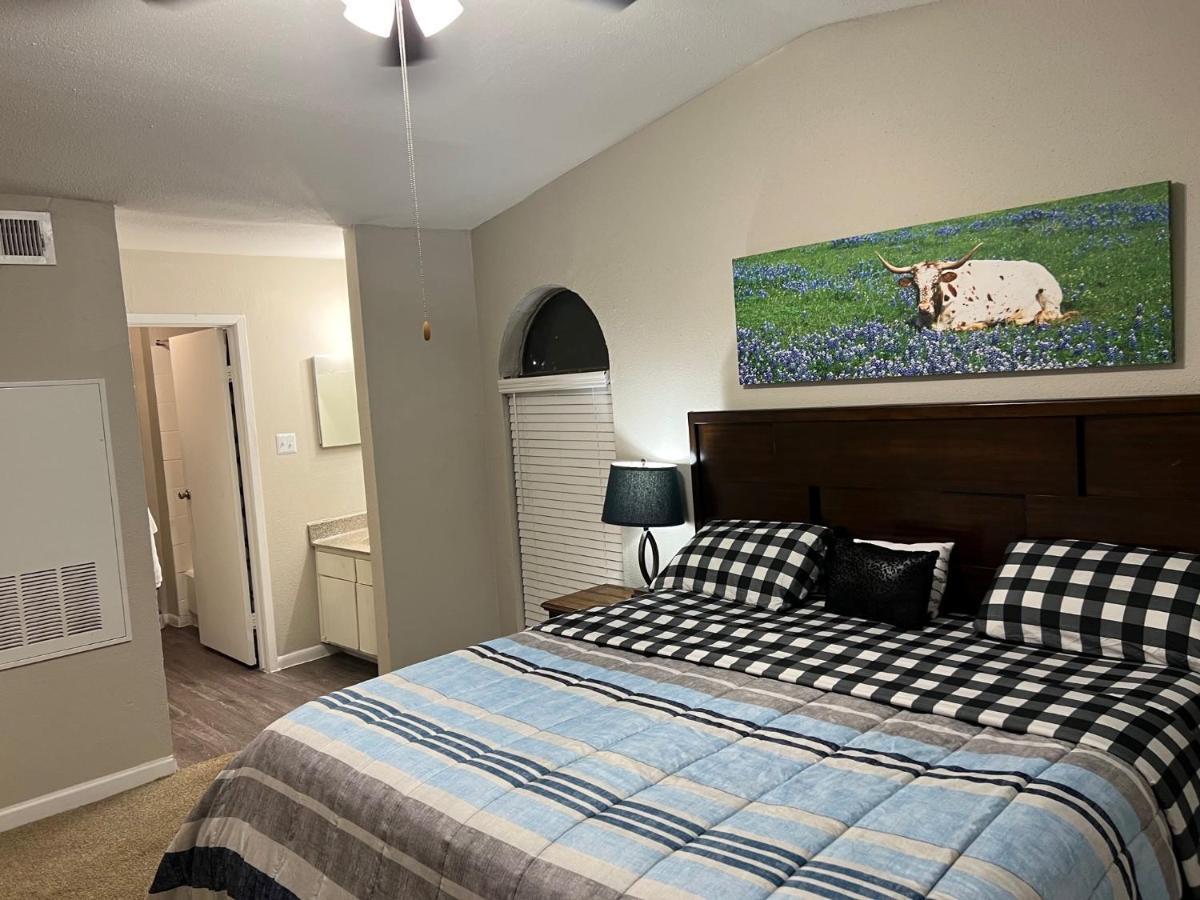 Apartment Beautiful 1-bedroom Townhome With Amenities *