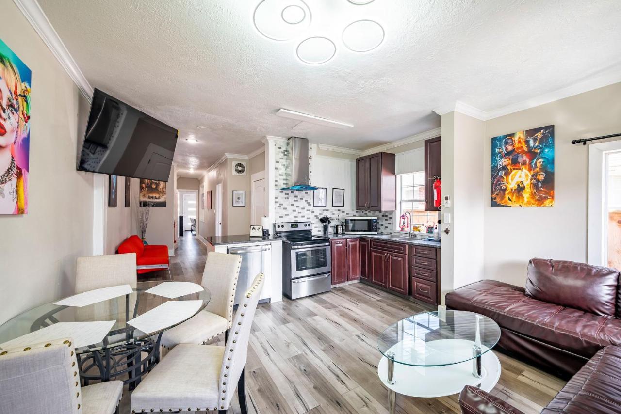 New 7 Bedroom Sleep 22 Ev/pet/free Parking * Houston