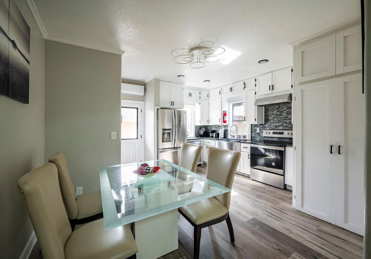 Holiday home 5br Sleeps 16 Downtown/pet Friendly/ev Charger Houston