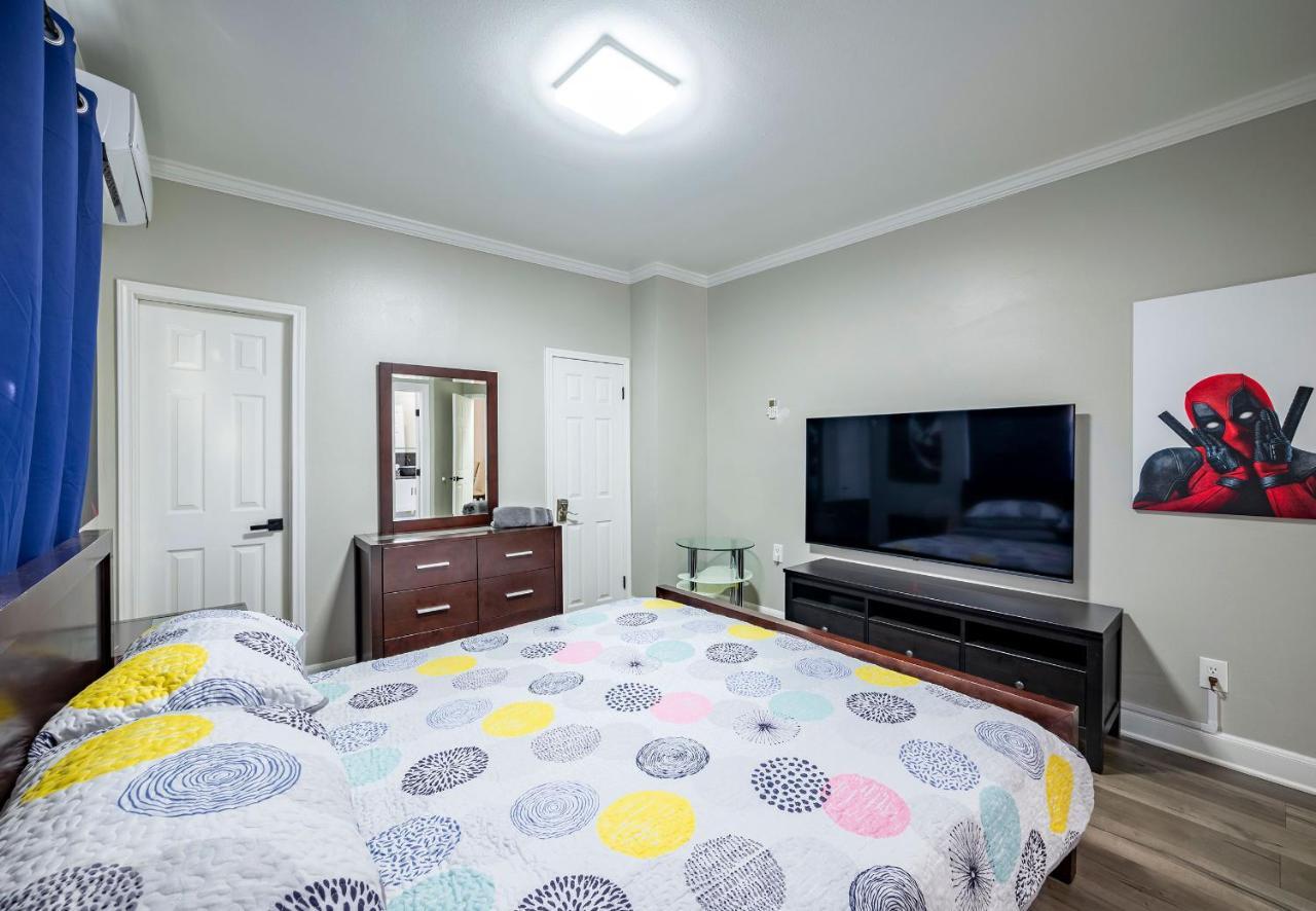 5br Sleeps 16 Downtown/pet Friendly/ev Charger Houston