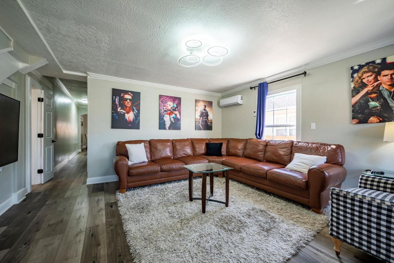 5br Sleeps 16 Downtown/pet Friendly/ev Charger Holiday home Houston
