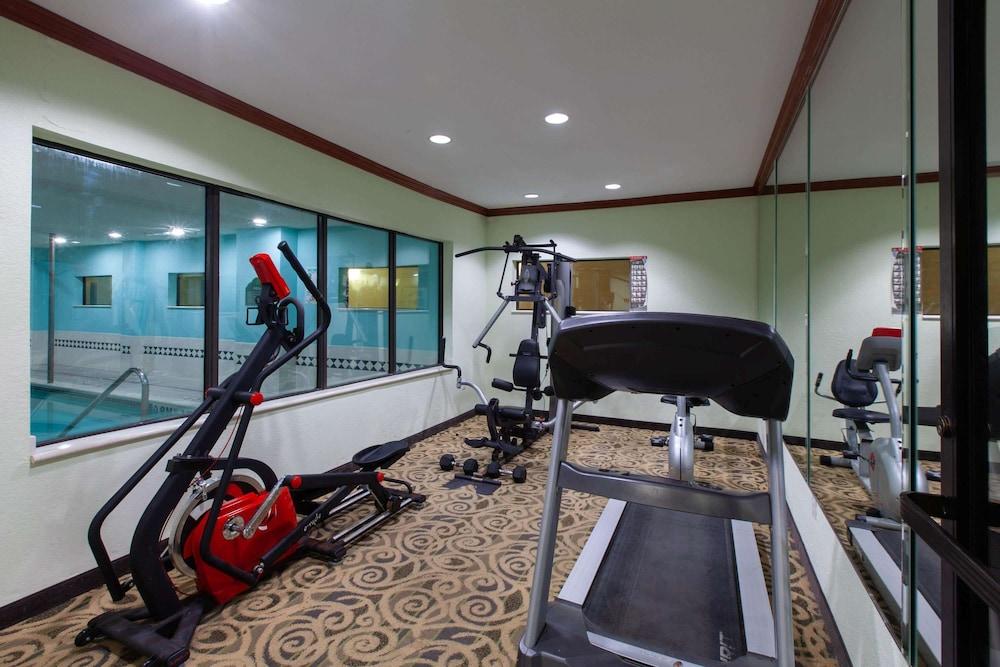 Wingate By Wyndham / Willowbrook Houston