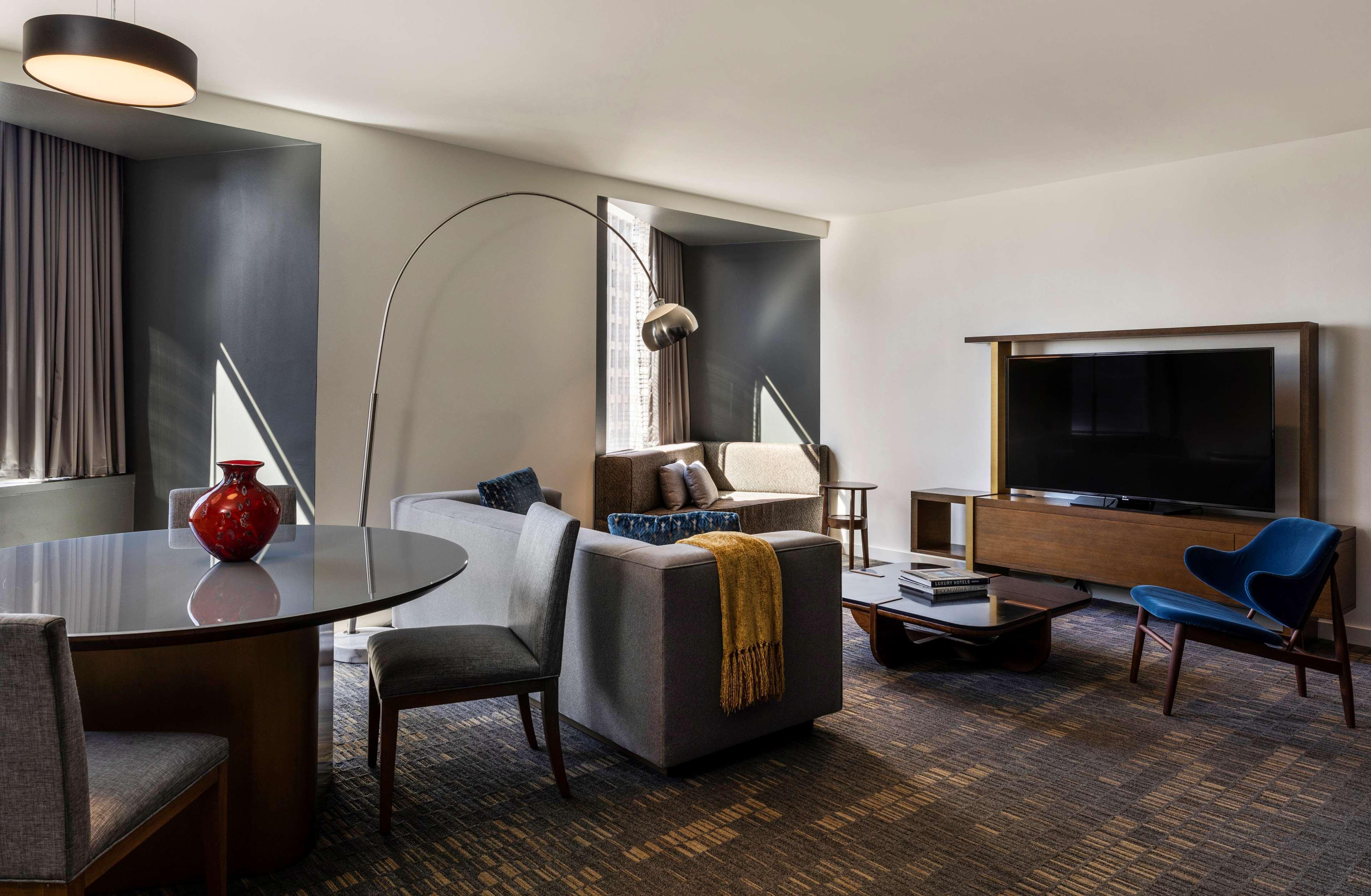 Hotel Hyatt Regency Downtown 4*