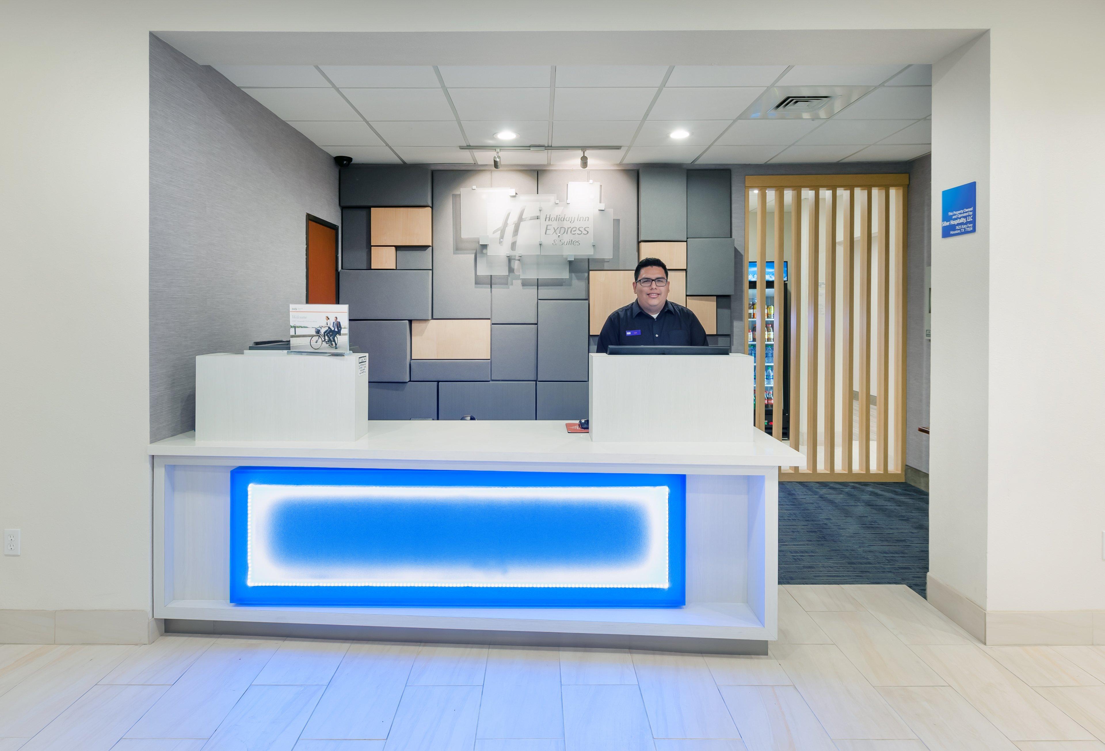 Holiday Express & - Memorial Park Area By Ihg