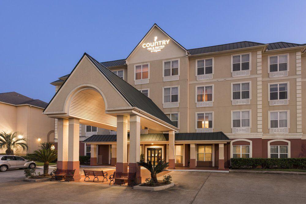 Comfort Bush Intercontinental Airport Hotel