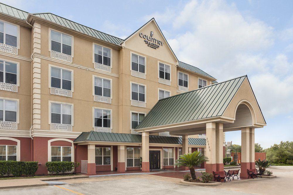 Comfort Bush Intercontinental Airport 3*