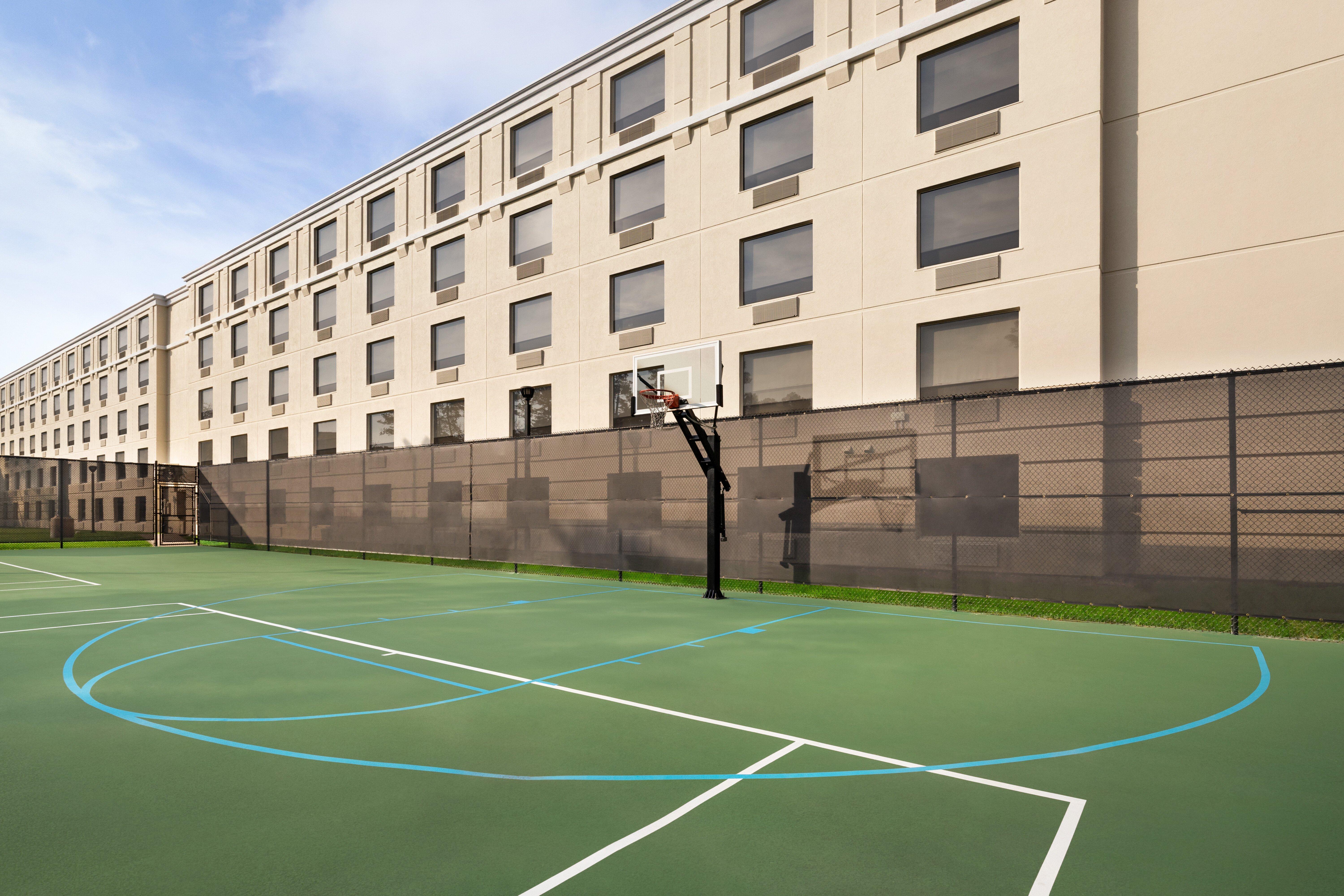 Intercontinental Airport By Ihg Hotel