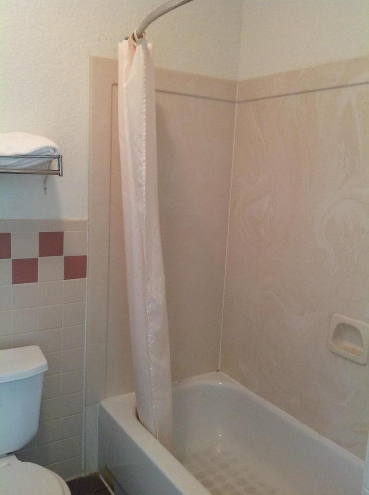 Motel Budget Host Hempstead Brookhollow/energy Corridor Houston