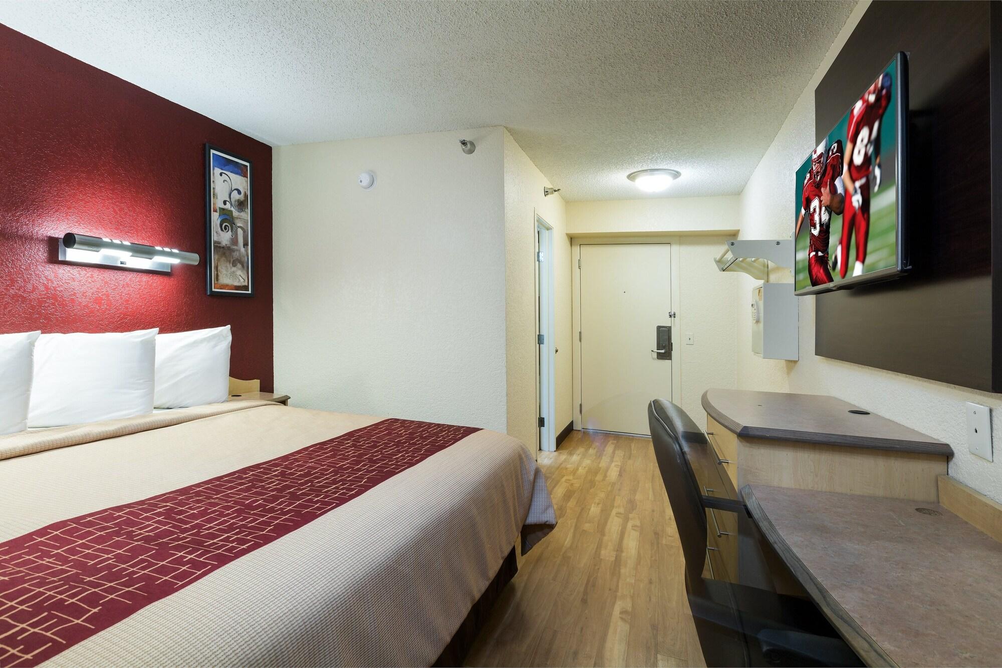 Hotel Red Roof - Westchase 2*