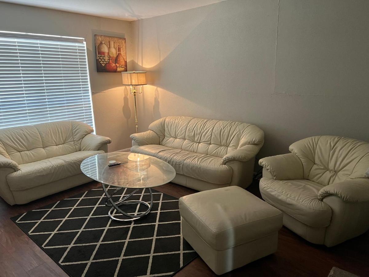 Apartment Lovely 1-bedroom Townhome With Amenities *