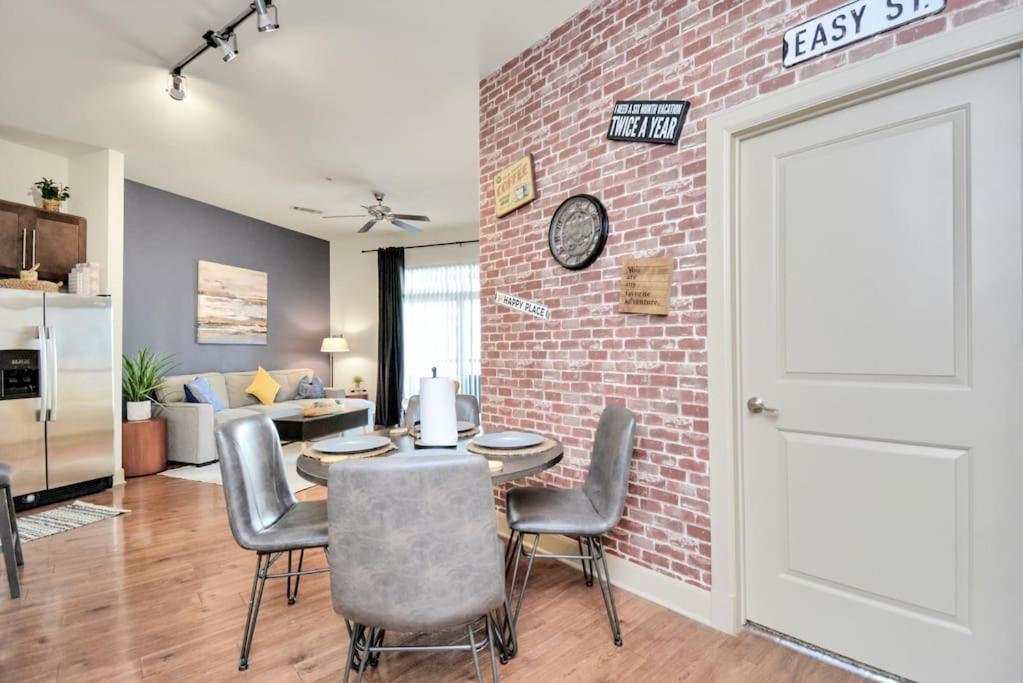 Apartment Lux Mid-rise Walking Distance To Nrg Stadium
