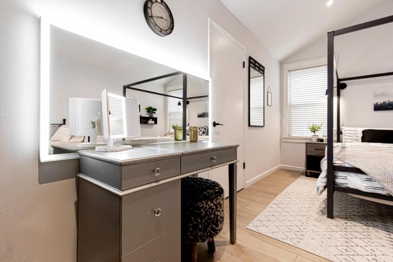 Open Airy Custom Designed - 2kings - Sleeps 14 Holiday home Houston