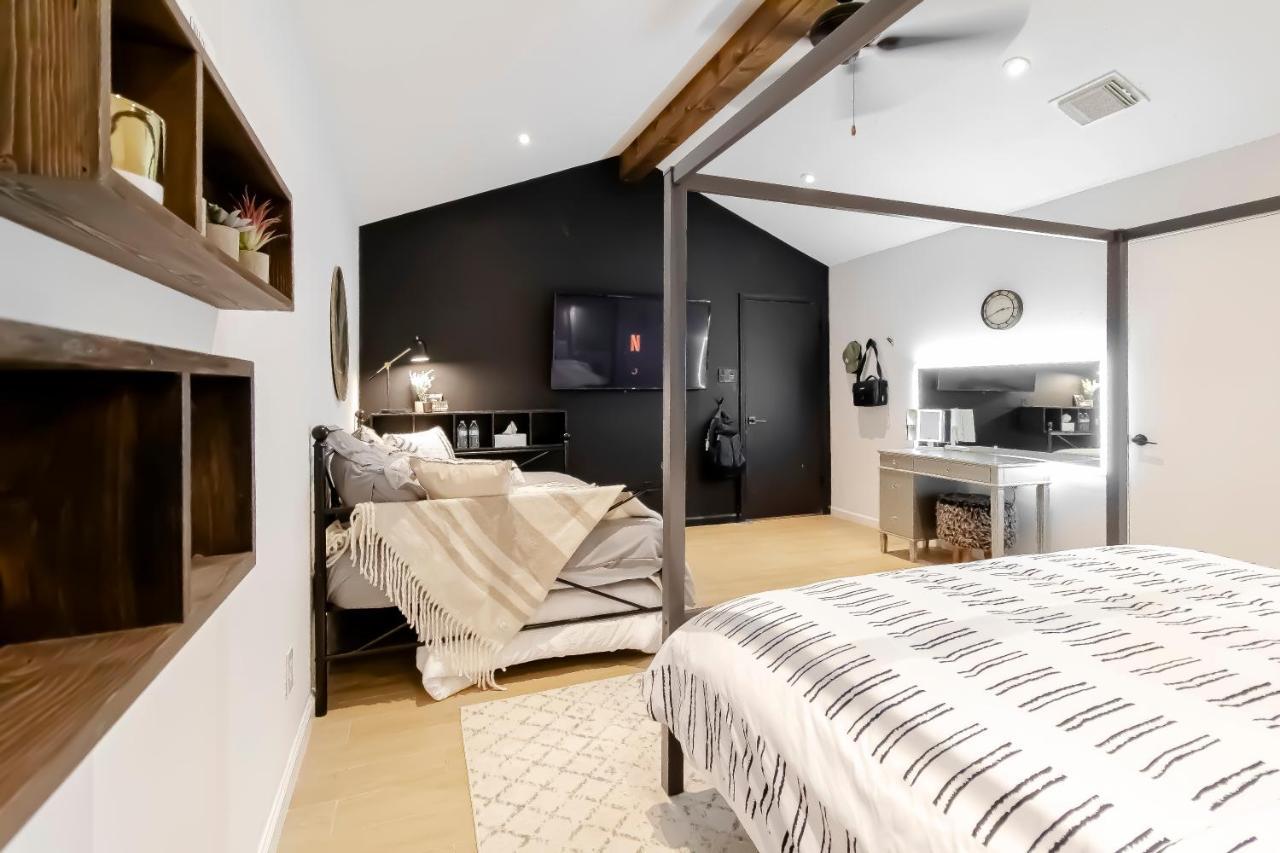 Open Airy Custom Designed - 2kings - Sleeps 14 Houston
