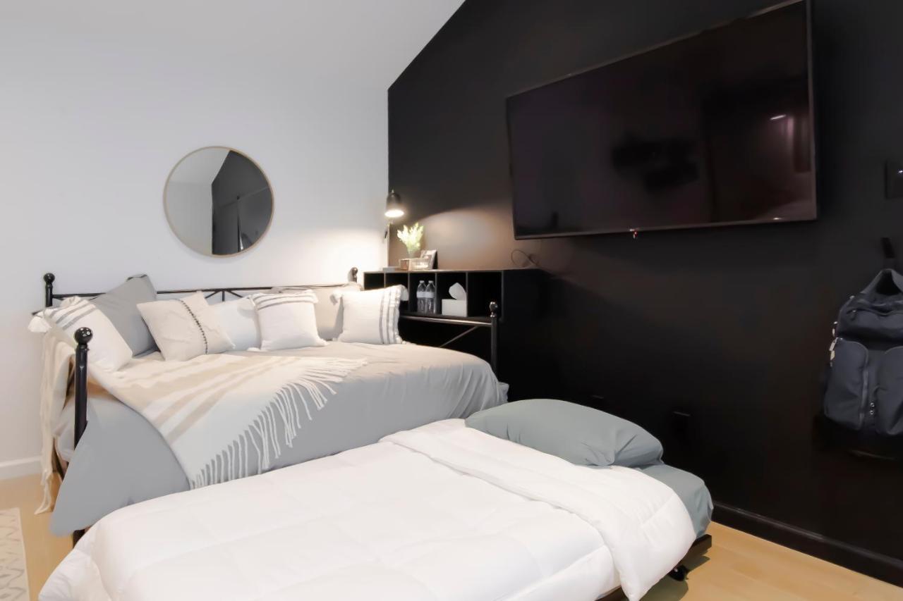Open Airy Custom Designed - 2kings - Sleeps 14 Houston