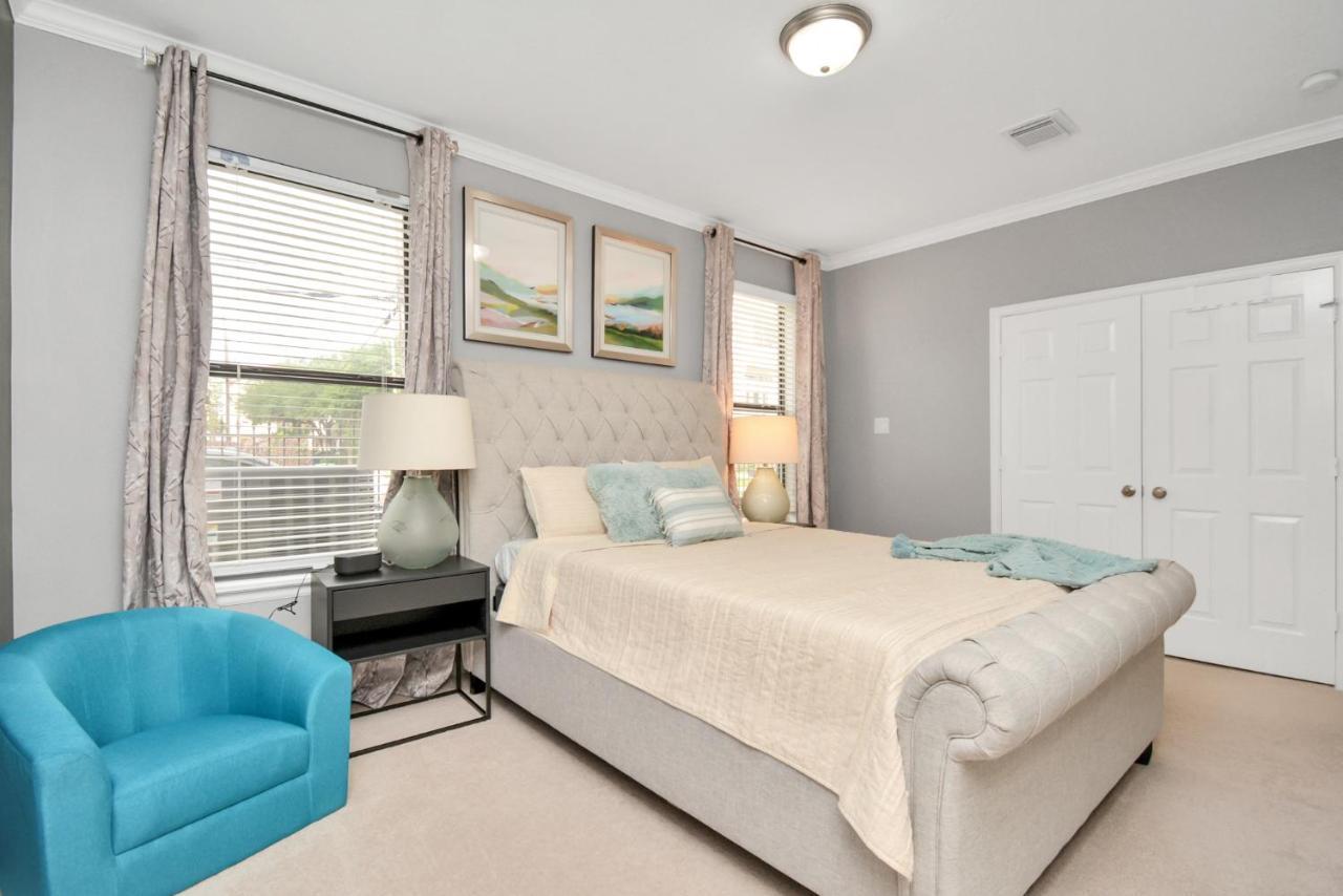 3br 3ba Upscale Luxury In The Heights Holiday home Houston
