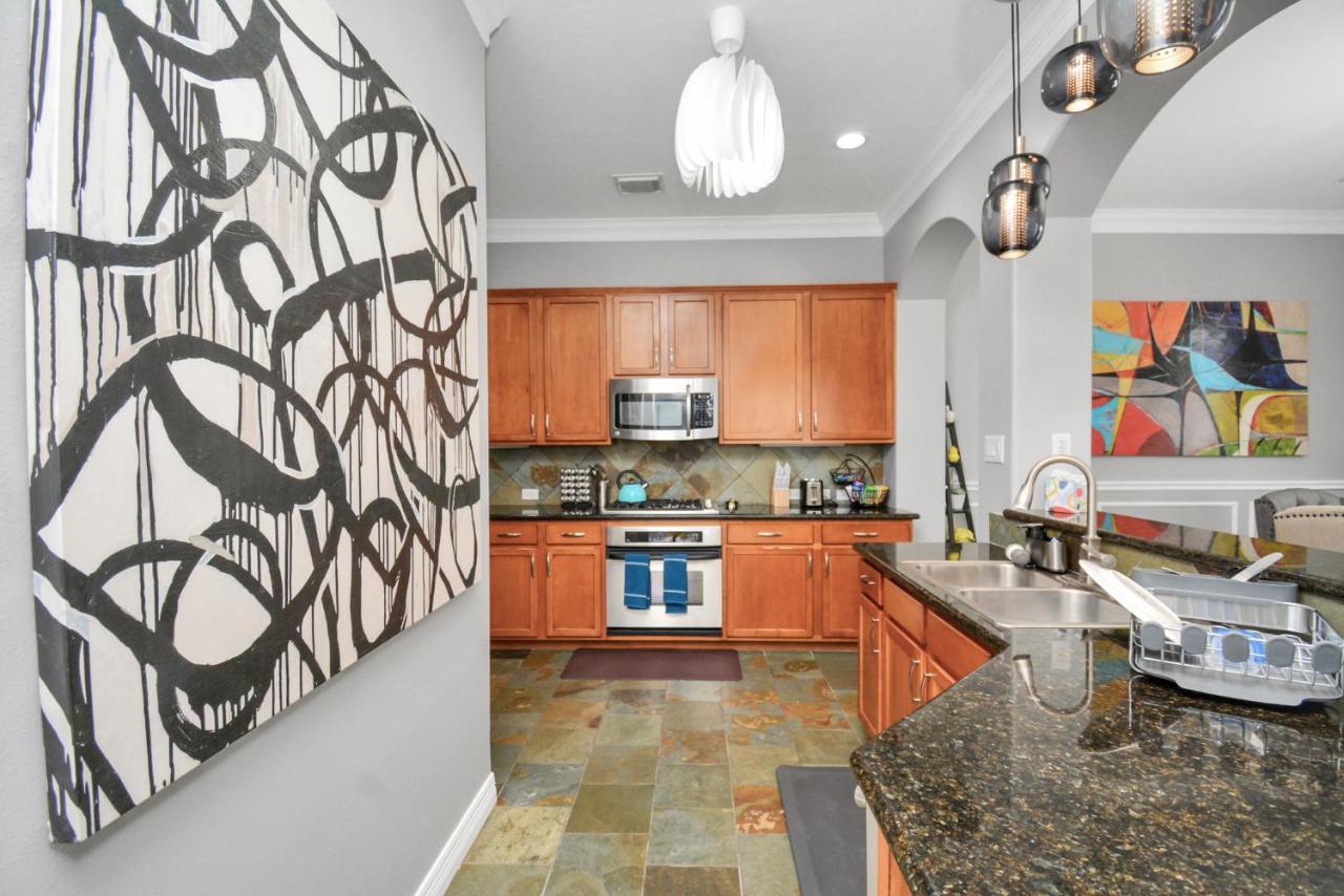 3br 3ba Upscale Luxury In The Heights Holiday home *