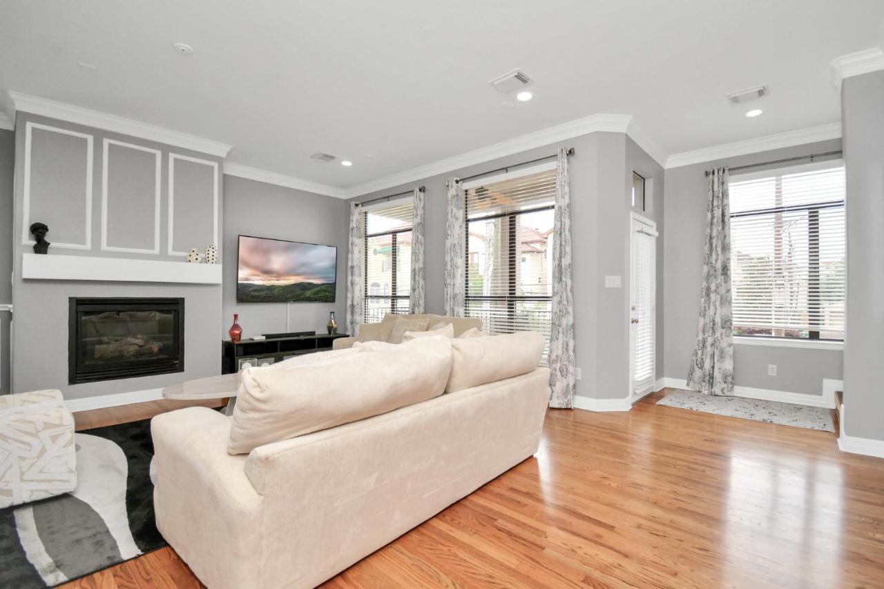 3br 3ba Upscale Luxury In The Heights *