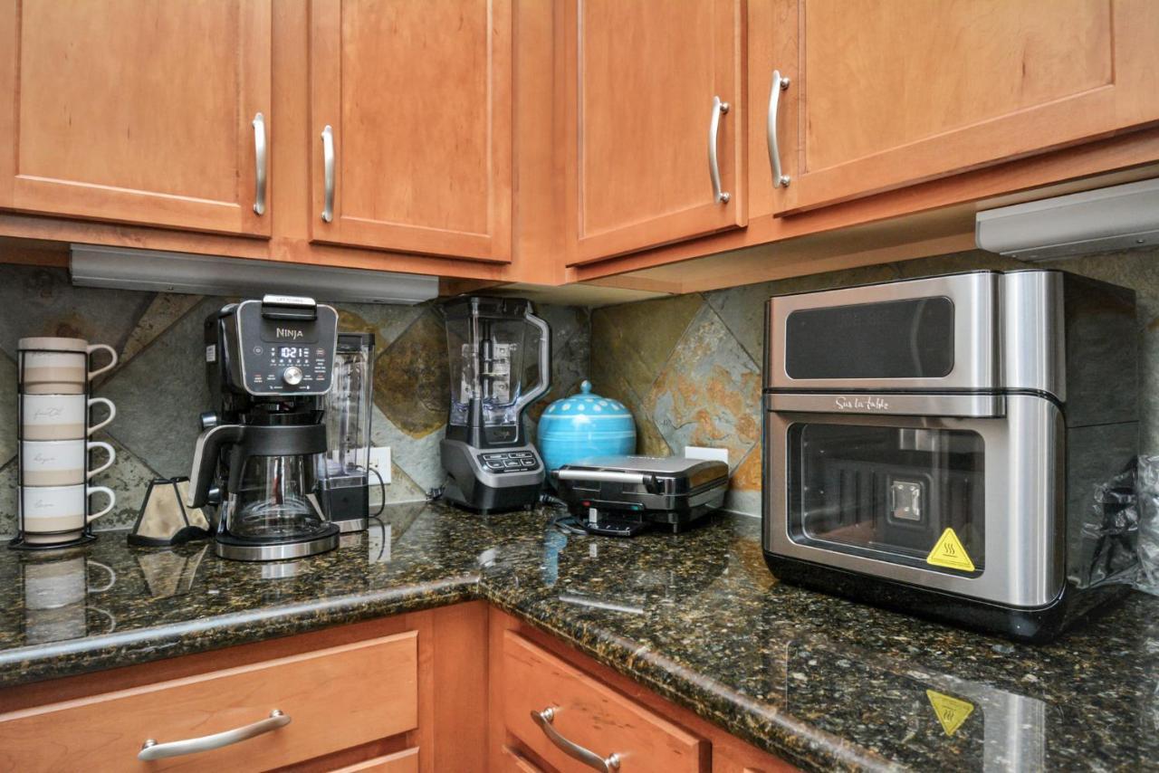 3br 3ba Upscale Luxury In The Heights Holiday home