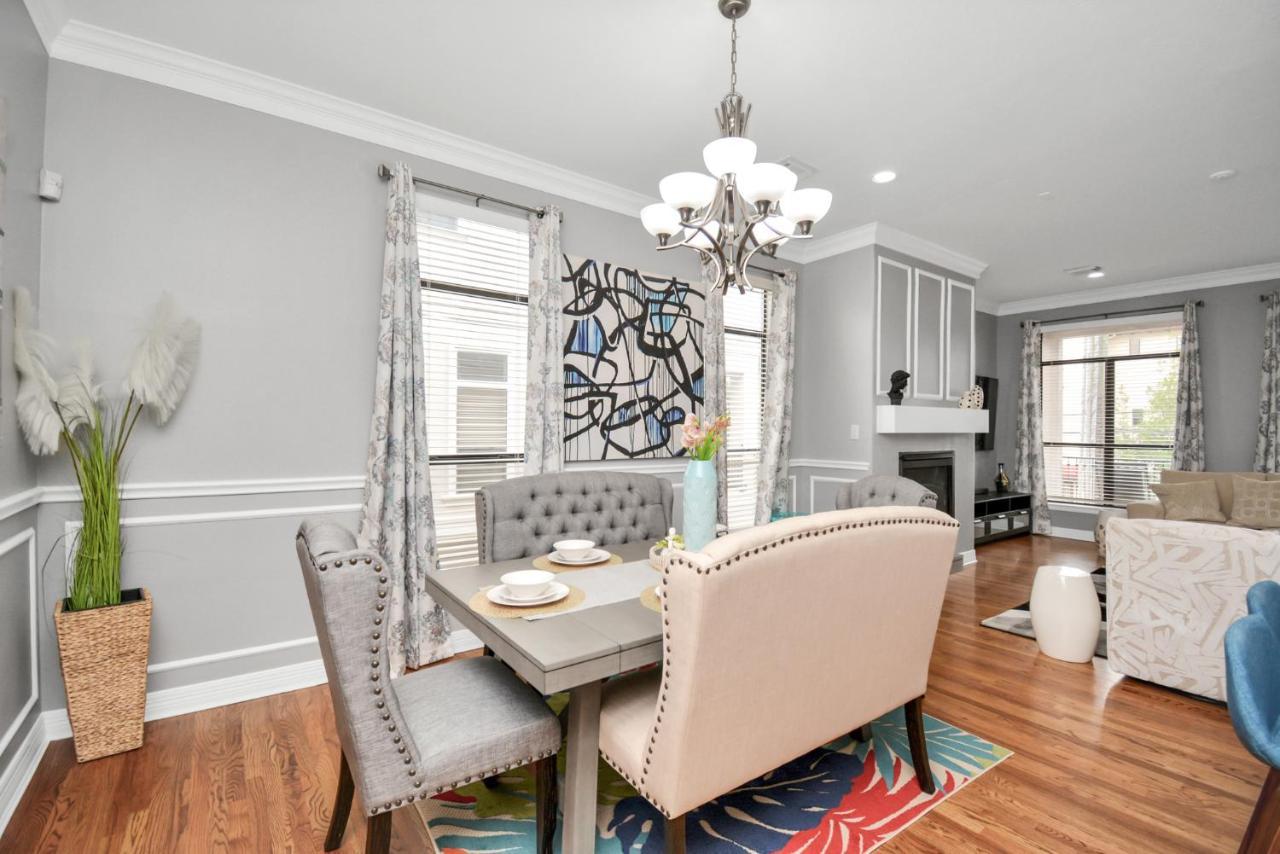 Holiday home 3br 3ba Upscale Luxury In The Heights
