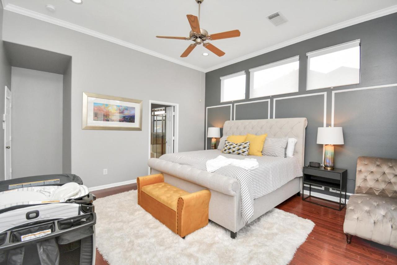 3br 3ba Upscale Luxury In The Heights Holiday home Houston
