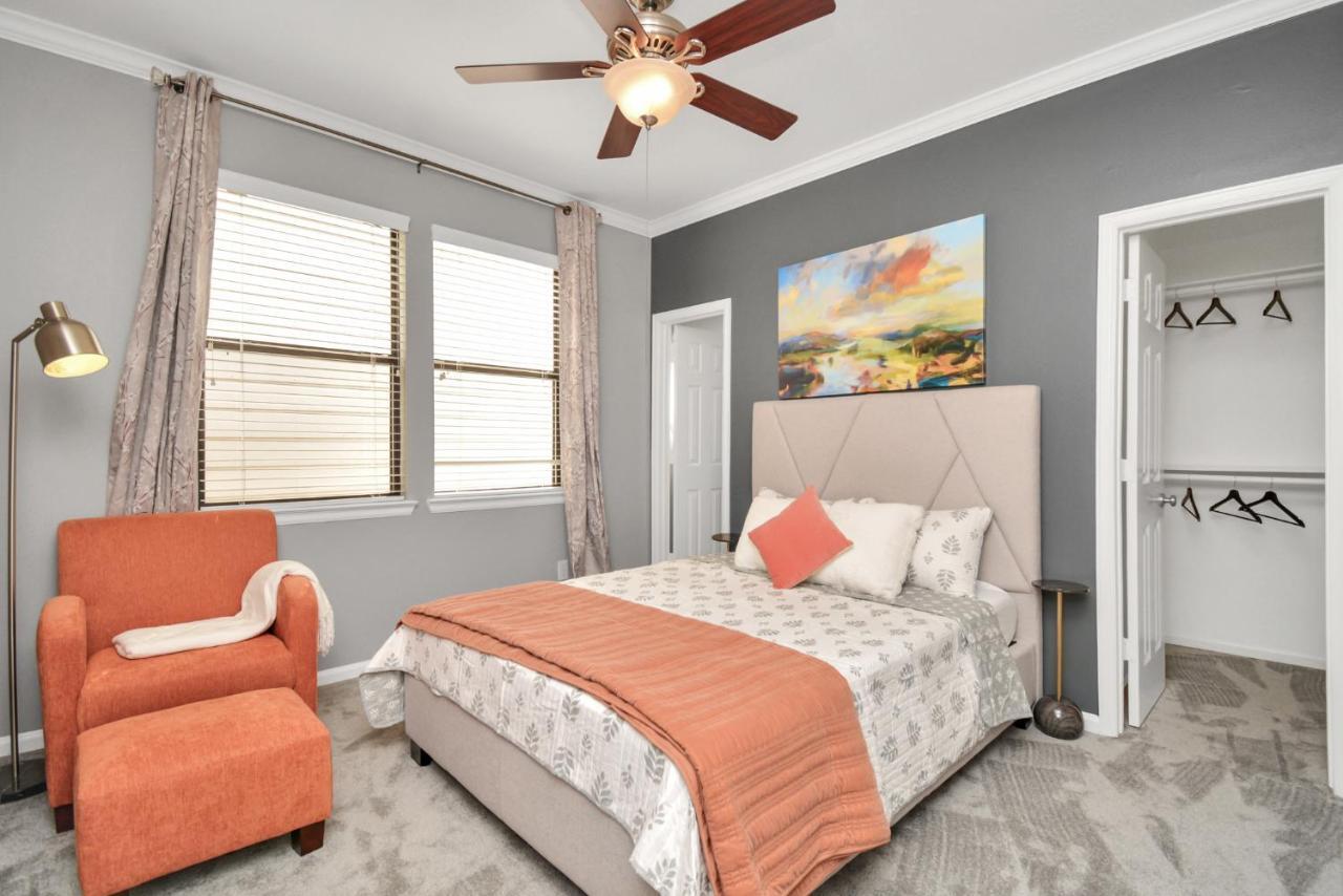 3br 3ba Upscale Luxury In The Heights Holiday home