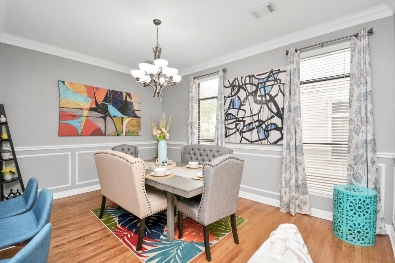 Holiday home 3br 3ba Upscale Luxury In The Heights *
