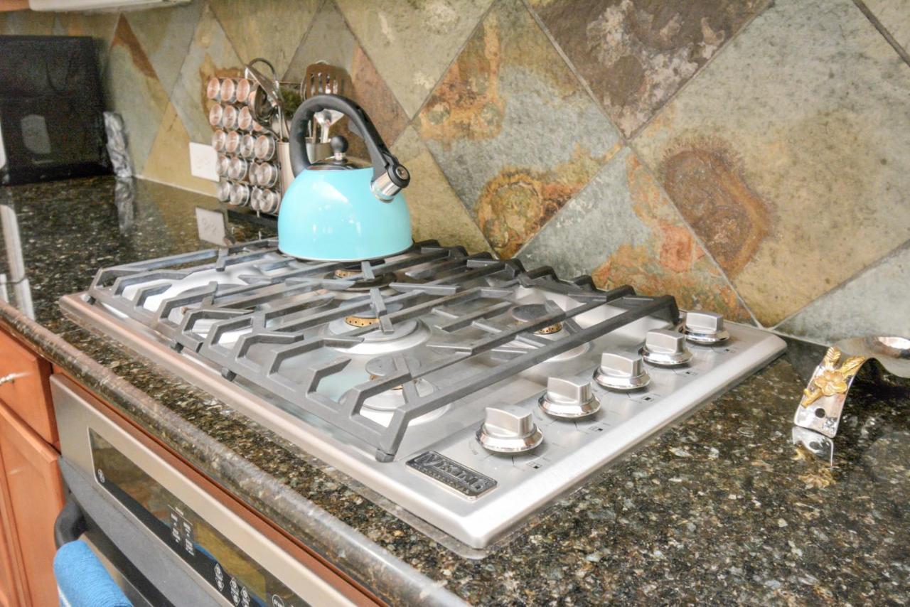 3br 3ba Upscale Luxury In The Heights Holiday home *
