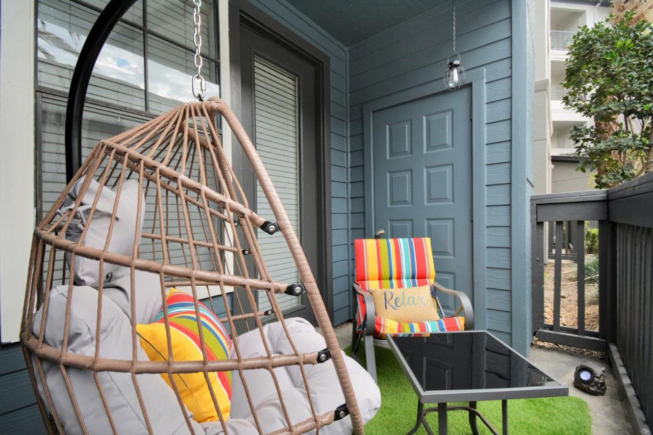 The Sunshine Oasis Near Rice Village In Houston! Houston
