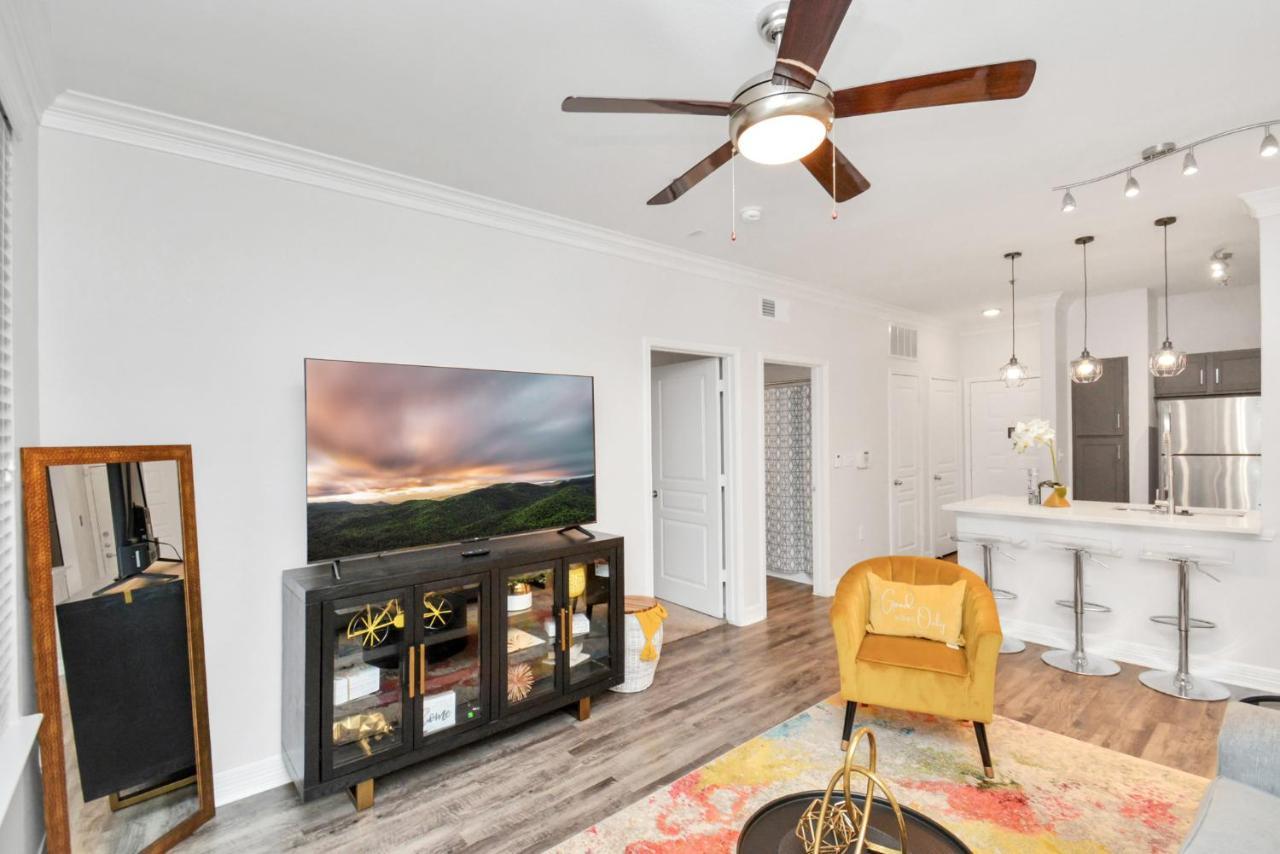 The Sunshine Oasis Near Rice Village In Houston! *